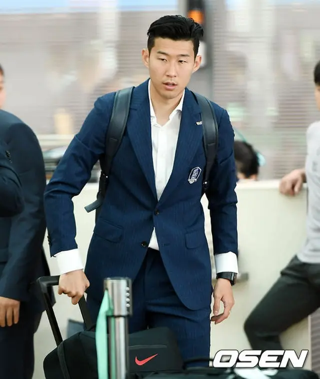＜2018W杯＞韓国選手団、帰国…“エース”ソン・フンミン、8月アジア大会出場に「トッテナムと既に交渉中」