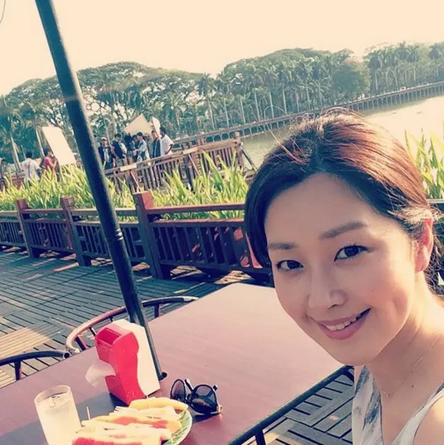 韓国でユミンの名で活動した女優の笛木優子が、SNSに韓国語で結婚したことを報告した。（提供:OSEN）