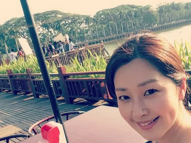 韓国でユミンの名で活動した女優の笛木優子が、SNSに韓国語で結婚したことを報告した。（提供:OSEN）