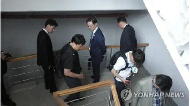 6月8日、開城工業団地内の南北交流協力協議事務所を点検する韓国の関係者（資料写真、統一部提供）＝（聯合ニュース）