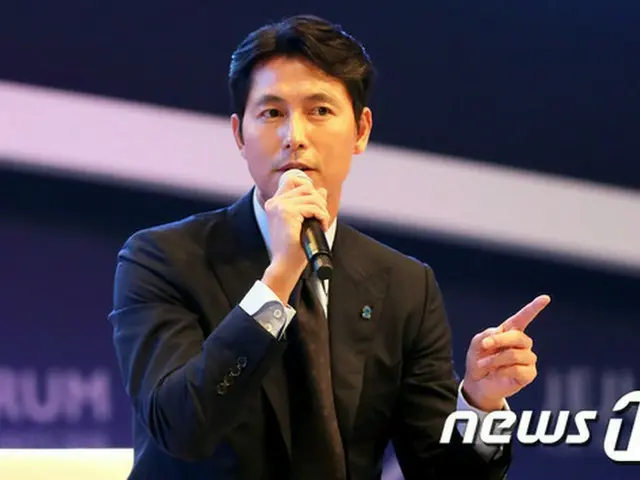 韓国俳優チョン・ウソンが、CBSラジオ「キム・ヒョンジョンのニュースショー」に出演した。（提供:news1）