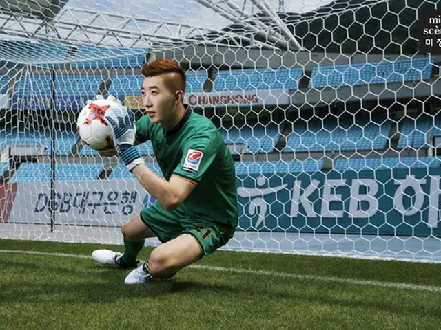 ロシアW杯で”韓国シンデレラボーイ”に浮上したGKチョ・ヒョヌ、ヘアワックスCMモデルに抜てき！（提供:news1）
