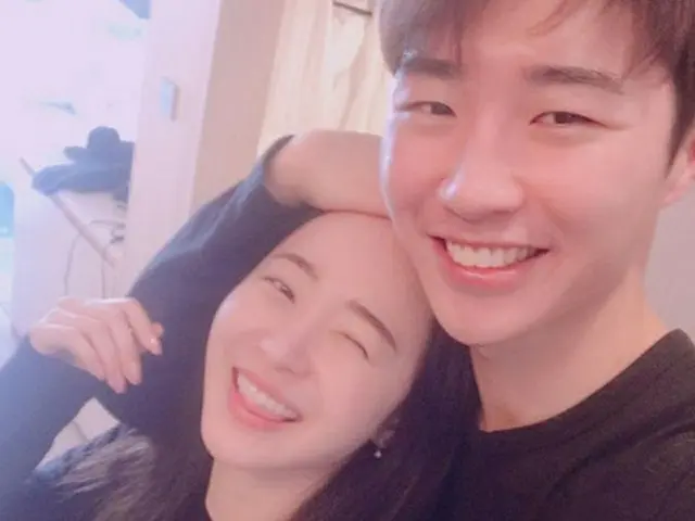 ”元彼”韓国代表ソン・フンミンを番組で言及し炎上のユ・ソヨン、恋人とのツーショット写真を掲載し反論か（提供:OSEN）