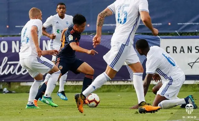 ＜サッカー＞“17歳”イ・ガンイン、バレンシア一軍の練習試合に出場…クラブ史上アジア選手初（提供:news1）