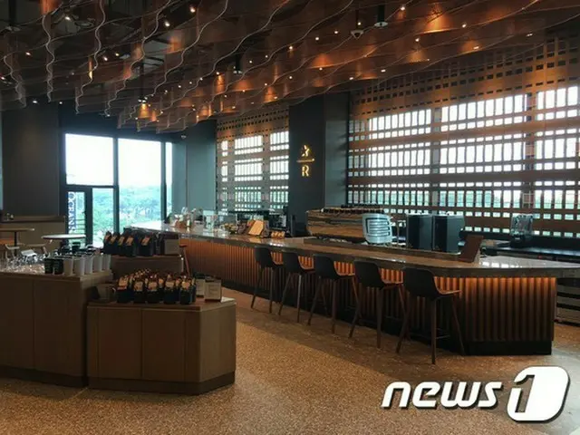 韓国スターバックス、釜山最大規模のプレミアム店舗「ザ・海雲台R店」オープン
