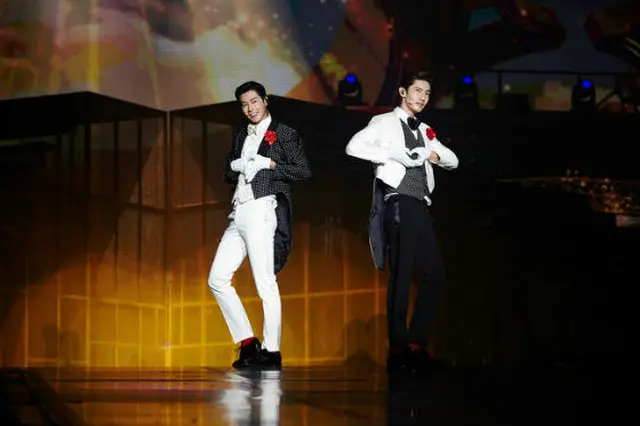 「東方神起」が8月17日、タイ・バンコクで「TVXQ！ CONCERT -CIRCLE- ＃welcome in BANGKOK」を開催した。（提供:OSEN）