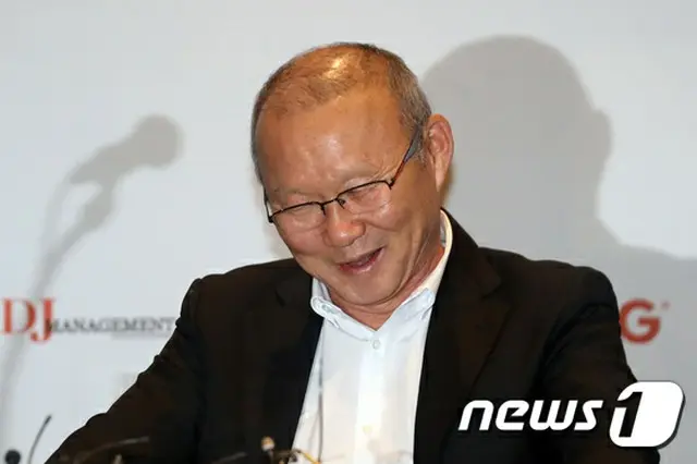 ＜2018ア大会＞“パク・ハンソ・マジック”ベトナム、日本破り組1位で16強へ（提供:news1）