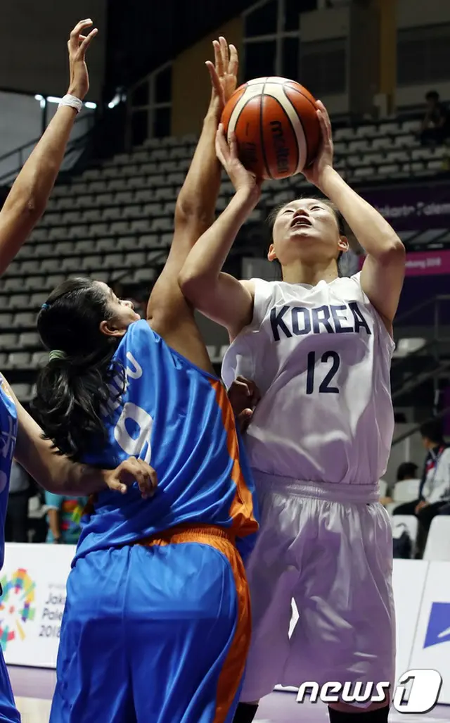 ＜2018ア大会＞女子バスケ南北合同チーム、インドに大勝＝2勝1敗で組2位に（提供:news1）