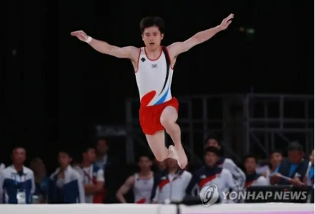 床運動で金メダルを獲得したキム・ハンソル＝２２日、ジャカルタ（聯合ニュース）