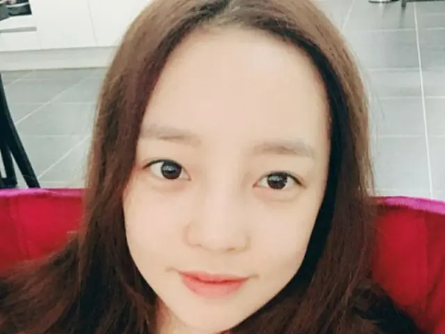 韓国歌手ク・ハラ（KARA）が、すっぴん写真を公開して話題を呼んでいる。（提供:OSEN）