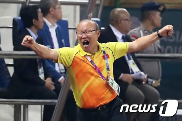 ＜2018ア大会＞“準決勝で激突”ベトナム代表・パク監督「韓国を愛してるが、私はベトナムの監督だ」