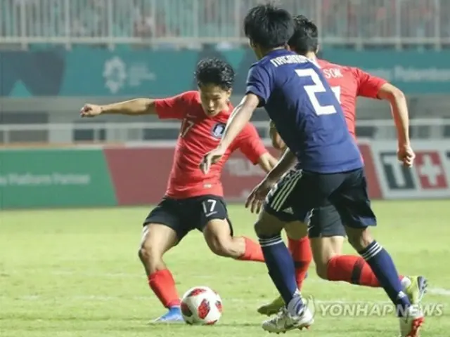 延長前半３分、左足で先制のゴールを挙げた李承佑＝１日、チビノン（聯合ニュース）