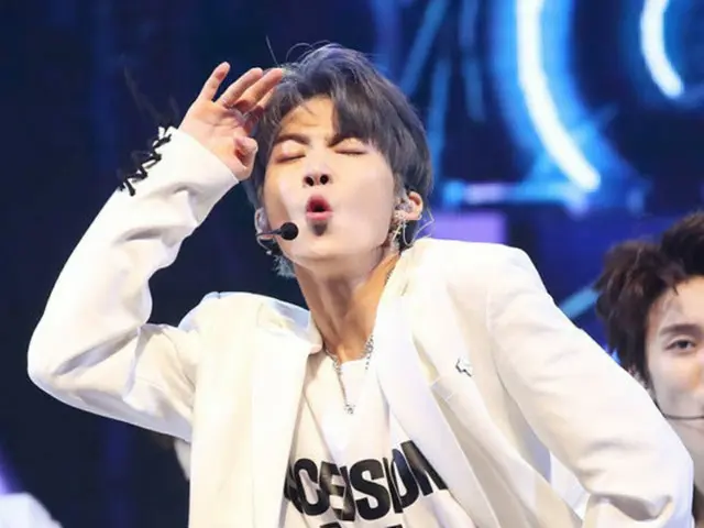 カムバックした「THE BOYZ」ファル、負傷し活動中断からの復帰 「順調に回復中」