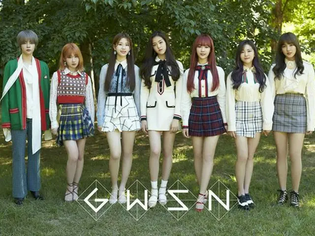 新人ガールズグループ「公園少女（GWSN）」、デビューアルバムが音盤チャート1位！（画像:OSEN）