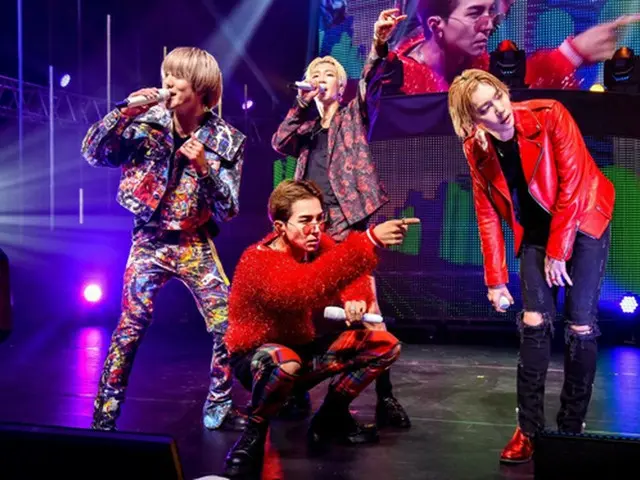 「WINNER」、自身最多公演数となる日本ツアー開幕！日本デビュー4周年をサプライズケーキで祝福（オフィシャル）