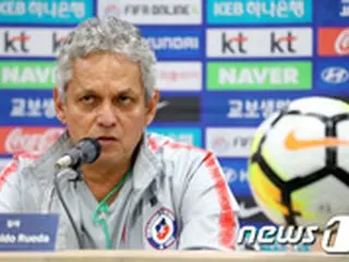 ＜サッカー＞韓国にスコアレスドローのチリ代表監督 「対等だった」