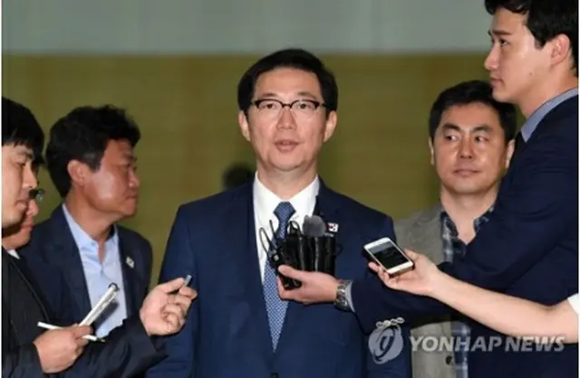 連絡事務所の所長を兼任する千海成次官＝（聯合ニュース）