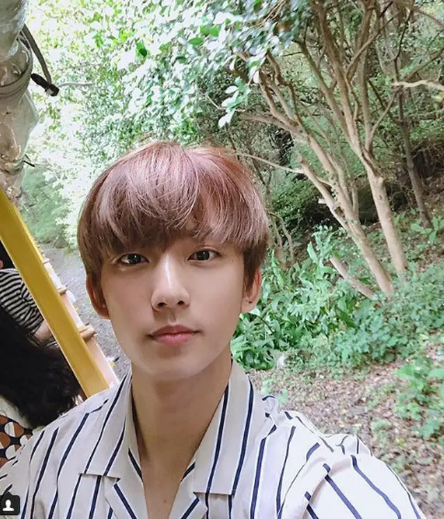 人気アイドルグループ「B1A4」のゴンチャンが美少年の美貌を発揮した。（提供:OSEN)