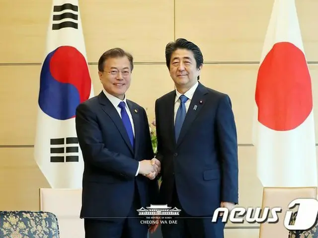 文大統領、安倍首相に会談で和解・癒やし財団の事実上解体を通知（提供:news1）