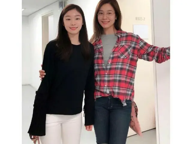 歌手オク・チュヒョン、“フィギュアクイーン”キム・ヨナとの2ショット写真を公開（提供:news1）