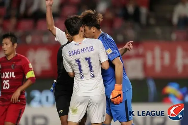 ＜サッカー＞鹿島GKクォン・スンテ、水原イム・サンヒョプに足蹴り+頭突き…主審はイエローのみ