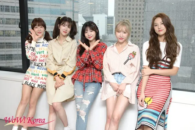 「LABOUM」左から ユジョン、ジエン、ヘイン、ソヨン、ソルビン