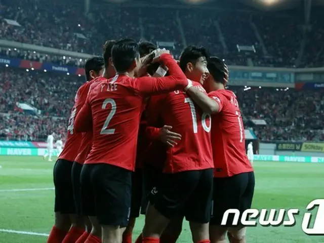 サッカー韓国代表、ウルグアイに”史上初”勝利