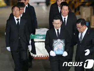 ヒマラヤ登頂中に突風に遭い死亡した登山隊5人の遺体、母国に到着＝韓国
