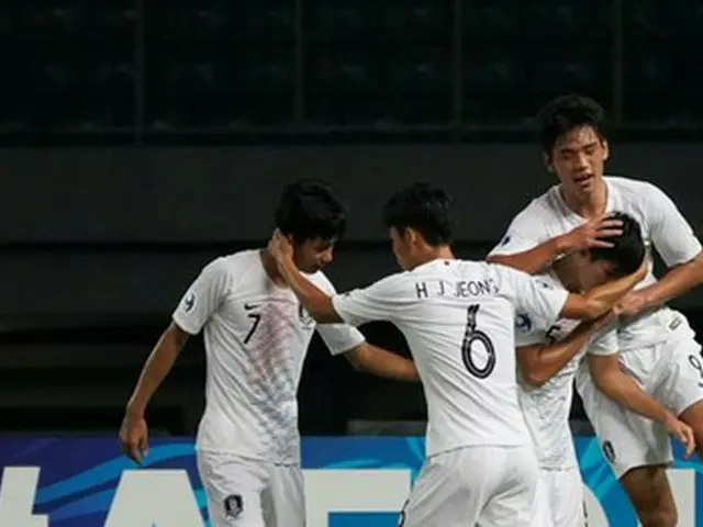 ＜サッカー＞“チョ・ヨンウク2ゴール”U-19韓国、ベトナムに勝利し組1位で8強進出（OSEN）