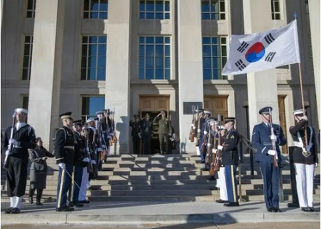 韓米がワシントンの国防総省で定例の軍事委員会（ＭＣＭ）を開催した（合同参謀本部提供）＝（聯合ニュース）