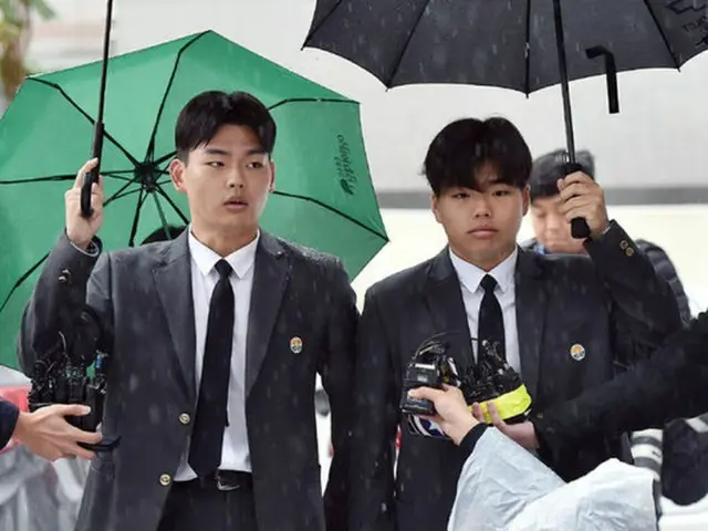 ”暴行被害”訴える「TheEastLight.」イ兄弟、告訴人調査のため出頭