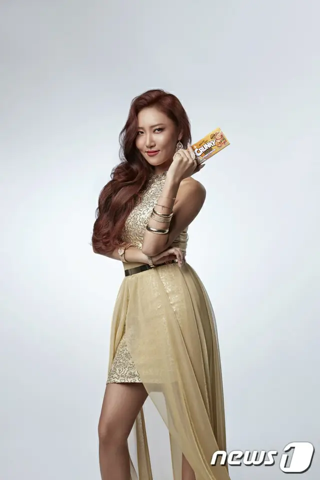 ロッテ製菓、CRUNKYモデルに初の女性“ファサ（MAMAMOO）”を抜てき＝韓国
