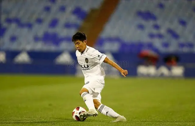 ＜サッカー＞“17歳”でバレンシア“1軍”デビューのイ・ガンイン、スペインメディアも熱視線（提供:news1）