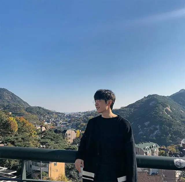 韓国俳優シン・ヒョンスが気胸だと診断され、手術して休養していたが、31日にドラマ「十二夜」の現場に復帰して撮影を再開した。（提供:OSEN）