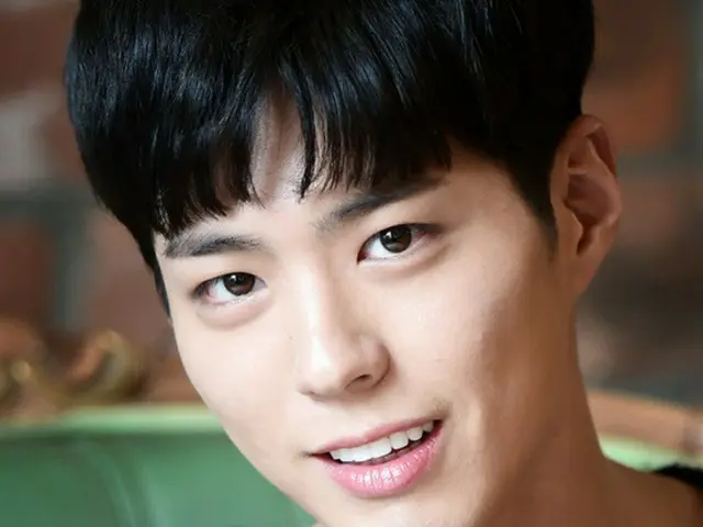 韓国俳優パク・ボゴムがハロウィンで過去に披露した、ヴァンパイアのコスチュームが再び注目を集めている。（写真提供:news1）