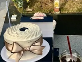わいせつ疑惑の中自殺した俳優チョ・ミンギの妻、夫の誕生日ケーキをSNSに掲載し波紋