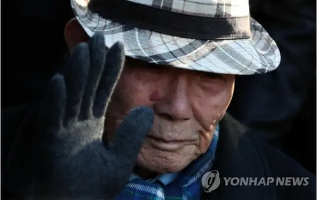 勝訴した原告のイ・チュンシクさん＝（聯合ニュース）