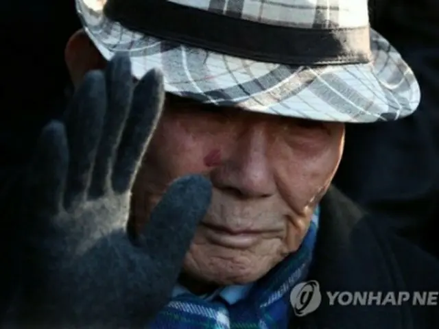 勝訴した原告のイ・チュンシクさん＝（聯合ニュース）