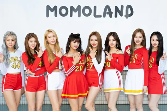 「MOMOLAND」、代々木での「BAAM」フリーライブに「RADIO FISH」登場…2019年ファンミ開催も発表（オフィシャル）