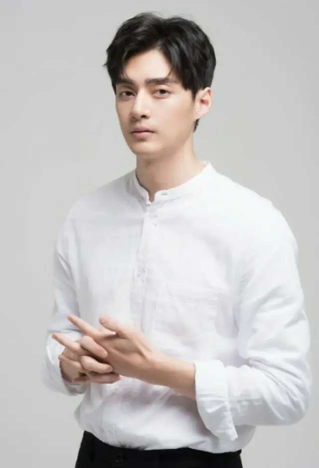 韓国ドラマ「花より男子～Boys Over Flowers」で人気を博した俳優キム・ジュンが、映画で復帰する。（写真提供:OSEN）