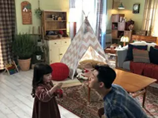 過去Jで活躍のパク・チュホ、娘ナウンちゃんが人気俳優とCM撮影