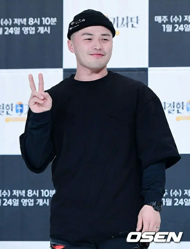 ラッパーMicrodot、両親の詐欺説に関して「すべて虚偽の事実…法的対応を検討」（提供:OSEN）