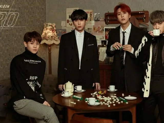 韓国ボーイズグループ「Highlight」が、軍入隊前の最後のコンサートでファンと触れ合う。（提供:OSEN）
