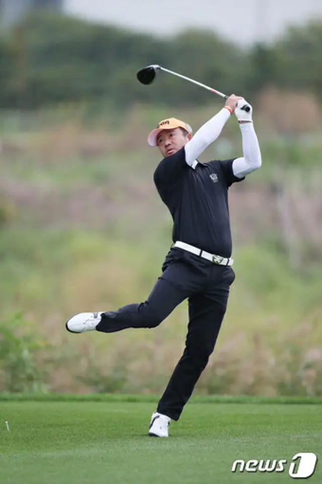 ＜ゴルフ＞“変則スイング”チェ・ホソン、日本での初優勝受け米メディアも熱視線