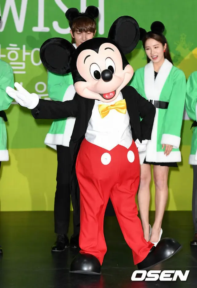 ミッキーマウス、韓国初上陸！俳優イ・ジュンギ＆シン・セギョン出席のイベントであいさつ