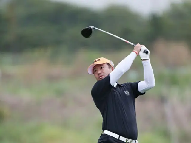 ＜ゴルフ＞“変則スイング”チェ・ホソン、日本ツアーでシーズン2勝を狙う