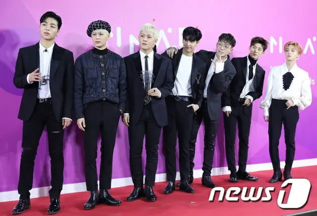 韓国ボーイズグループ「iKON」が、「2018 MelOn Music Awards」で大賞に該当するBest Song of the Yearを受賞した。（提供:news1）