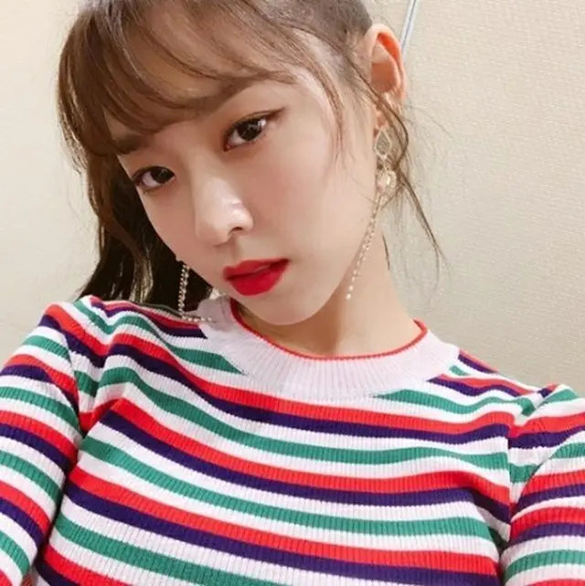 韓国ガールズグループ「AOA」メンバーのソリョンが前髪を切って、さらに可愛くなった。（写真提供:OSEN）