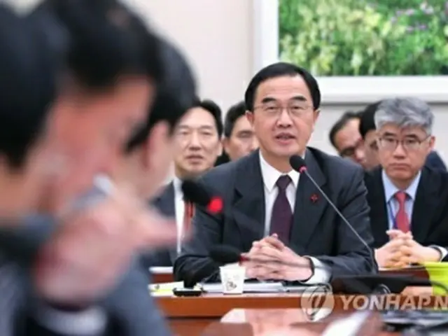 国会議員の質問に答える趙長官＝５日、ソウル（聯合ニュース）