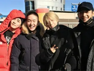 「SHINee」オンユ、メンバーに見送られながら笑顔で入隊！
